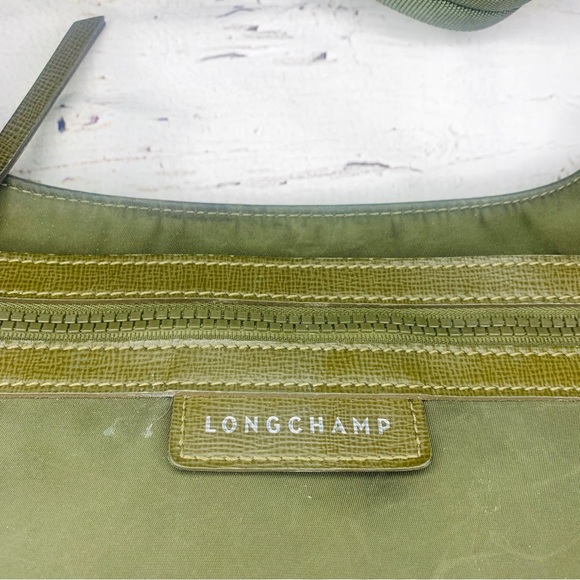 ❌SOLD❌ Longchamp Le Pliage Nylon Crossbody Olive Green - Picture 4 of 7